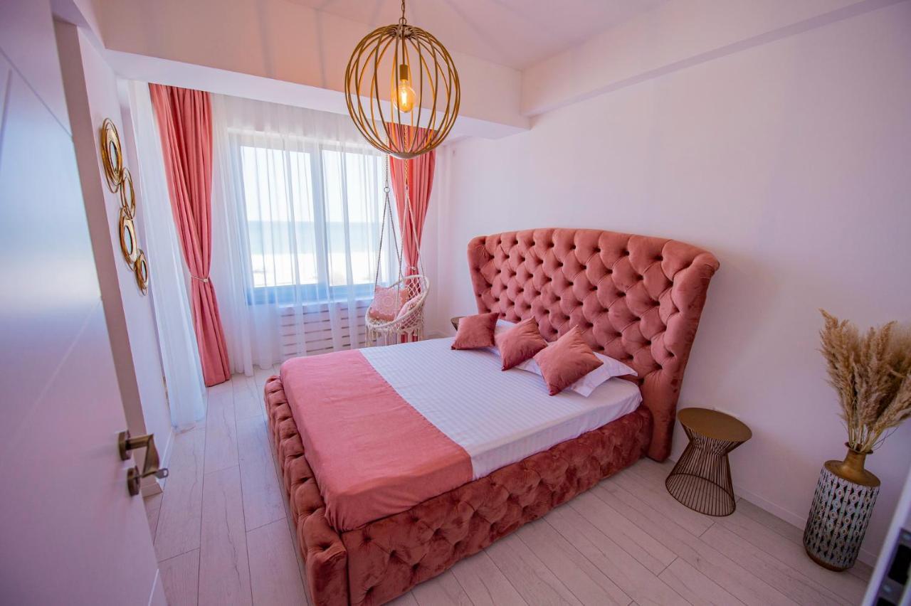 Summerland Luxury Velvet Front Sea View Apartment Mamaia Exterior photo